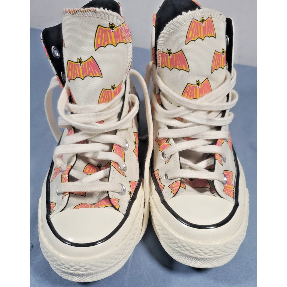 Converse Chuck 70 Hi Batman 80th Anniversary White Pink 167318C DC Womesn 7 - Picture 11 of 16